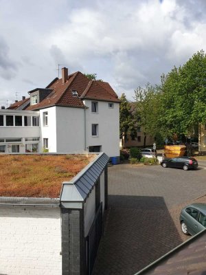 Attraktive, modernisierte 2,5-Zimmer-DG-Wohnung in Essen