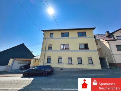 Gepflegtes Zweifamilienhaus mit viel Platz