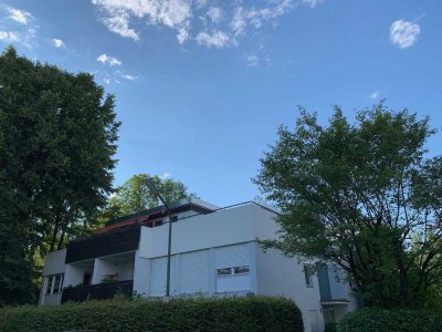 Von Privat! Ruhige, charmante 2-Zimmer Wohnung mit Terrasse in München-Solln