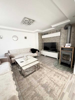 Einfamilienhaus mit kleiner Scheune im Herzen von Goldbach