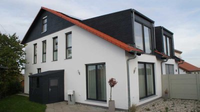 Moderne Doppelhaushälfte in ruhiger Vorortlage von Jena