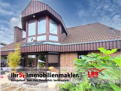 Familienidylle im Generationenhaus: Kamin, Sauna & ein Garten zum Träumen