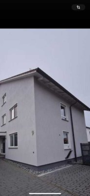 Stilvolle 4-Zimmer-Wohnung mit gehobener Innenausstattung mit Balkon und EBK in Heilbronn
