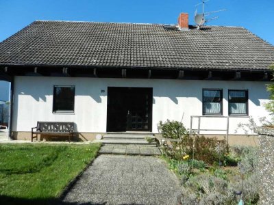 Herrliche Lage und Ausblick - Großes Einfamilienhaus in bevorzugter Ortsrandlage