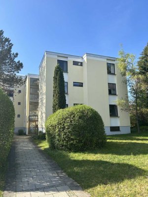Erstbezug nach Sanierung: schöne 2-Zimmer-Wohnung mit Einbauküche und Balkon in Pöcking