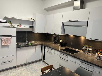 Großzügige 5-Zimmer-Wohnung im Erdgeschoss – Mannheim Neckarstadt – Bezugsfrei ab 01.06.2025