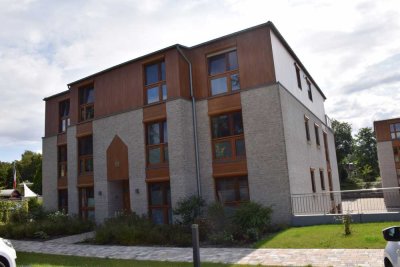 Traumhafte, moderne Luxuswohnung im Herzen Neumünsters - 4 Zimmer - mit Terrasse und Gartenfläche