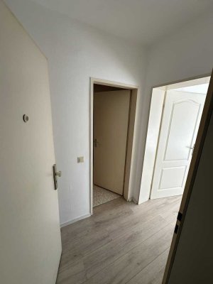 Helle, frisch gestrichene 2-Zimmer-Wohnung in beliebter Lage von Aachen-Frankenberg