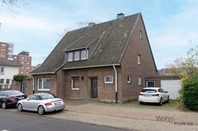 Ein/Mehrfamilienhaus mit anliegendem Bauland in Krefeld!