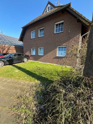 Doppelhaushälfte als Zweifamilienhaus in begehrter Lage in Wegberg!