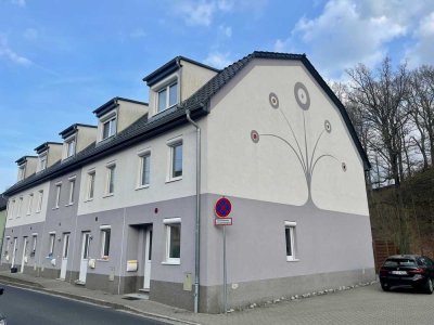 * schönes u. modernes Reihenmittelhaus im Ortskern von Liegau-Augustusbad *
