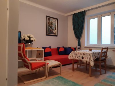Vollmöblierte 2-Zimmer Altbauwohnung für min 6 monat oder 1 Jahr