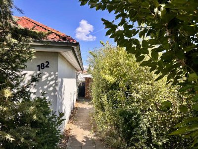 Gepflegtes Einfamilienhaus mit Garage in Magdeburg-Planetensiedlung