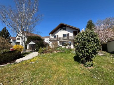 Top-Grundstück mit Einfamilienhaus, Garten und Doppelgarage  in Calw-Heumaden