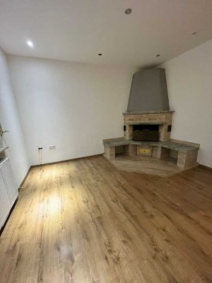 3 Zimmer Erdgeschosswohnung mit Kamin in Flörsheim am Main