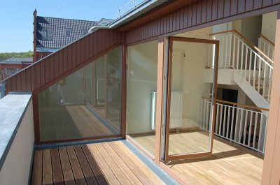 *** Deine Chance auf eine einzigartige Dachgeschoss Maisonette mit Tiefgarage ***