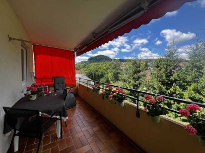 Lichtdurchflutete 2,5-Zi.-Wohnung mit Balkon – ideale Kapitalanlage