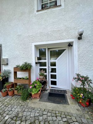 Helle und freundliche 2-Zimmer-Wohnung mit Gartenmitbenutzung in Neureichenau