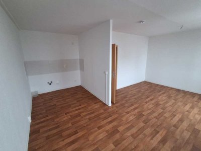 DREI ZIMMER IM KULTURDENKMAL...