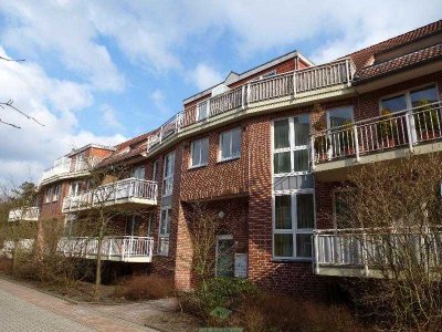 Gemütliche Zwei-Zimmer-Dachgeschosswohnung mit zwei Balkonen nahe Universität