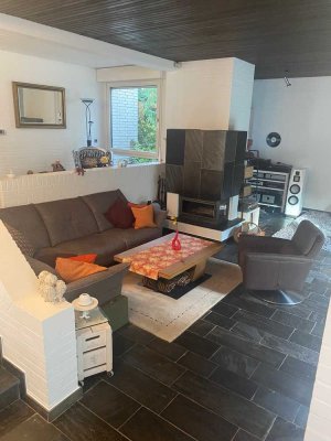 Exclusive Wohnung in 2 Familienhaus mit Garten