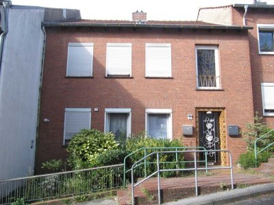 BEZAHLBARES ANLAGEOBJEKT     Zweifamilien-Reihenmittelhaus im Zentrum von Kleve
