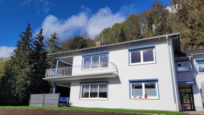 Renovierte 3-Zimmer-Wohnung mit Terrasse und Balkon