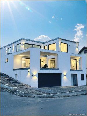 The White Haus: Cooles Familiendomizil (Im Angebotsverfahren!)