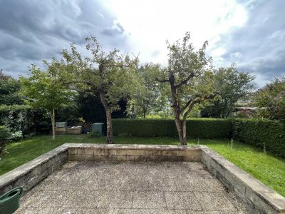 Doppelhaushälfte mit süßem Garten