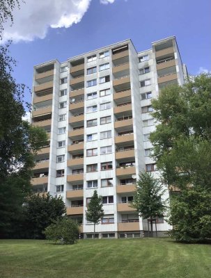 Praktische 1-Zimmer-Single-Wohnung mit Balkon für Senioren (WBS und Mindestalter 60 erforderlich)!