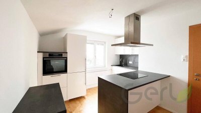 Modernisierte 2-Zimmer Wohnung mit Balkon und Carport - Altliefering