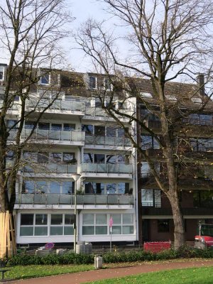 Moderne 2-Zimmer Wohnung mit 2 Balkonen im 2. OG drekt am Rhein gelegen in Krefeld-Uerdingen