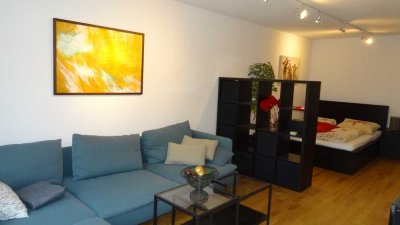 Modern & Fully Furnished Bright-separate Kitchen + Balcony-Centrally Located Sendling [DE/ENG/ESP]
