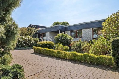 Großzügiger Bungalow am Feldrand mit über 200 m² Wohnfläche, Kamin, Garten und wertiger Ausstattung