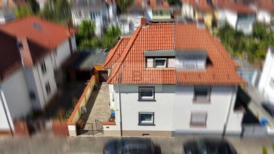 Charmante Doppelhaushälfte mit großem Garten -  Familiär. Großzügig. Ruhig.