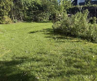 Sanierungsbedürftiges Mehrfamilienhaus in zentraler Lage , großes Potenzial für Investoren