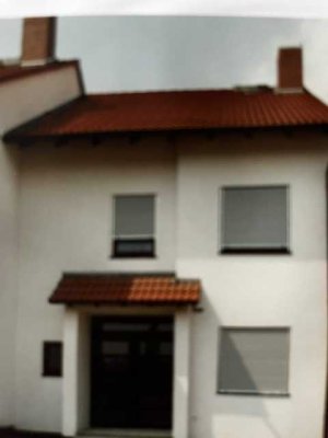 Großzügiges Reihenmittelhaus in gefragter Top-Lage von Worms Neuhausen - Provisionsfrei (560.000€VB)
