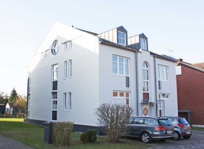 Erdgeschosswohnung mit Balkon in schöner Lage!