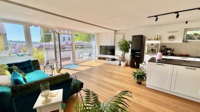 LOUSBERG! Topp sanierte Terrassenwhg. * 2,5 Zi. mit Garage & Aufzug & Küche * Paare/ Singles