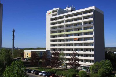 frisch renovierte  3-Zimmer Wohnung mit Balkon Top Ausblick  und Fahrstuhl NEU
