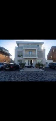 Exklusives Penthouse mit 3 Zimmern und Balkon in Baesweiler