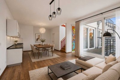 Maisonette-3-Zimmer Penthousewohnung mit Terrasse & Parkplatz nahe Boxhagener Platz