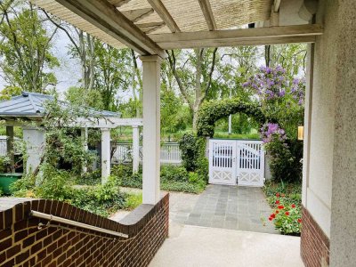 Möblierte 2,5-Zimmer-Wohnung mit Neckarblick zu vermieten