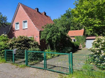 Renoviertes u. gemütliches Wohnhaus - mit neuer Heizung u. Garage auf einem schönen Grundstück