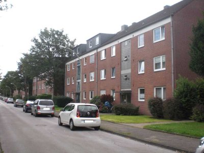 Helle 3-Raum-Wohnung mit Süd-Balkon in Du-Großenbaum
