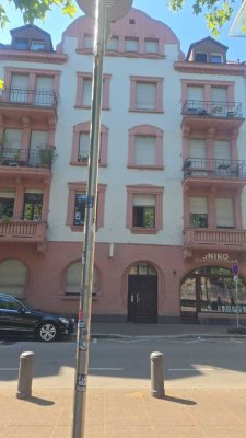 am Herschelplatz: top gepflegte 2 1/2 Zimmer Wohnung im DG