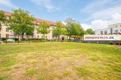 IMMOBERLIN.DE - Toplage! Helle Altbauwohnung mit Südwestterrasse & Garten