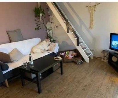 Freundliche 2,5-Maisonette-Wohnung mit EBK und Balkon in Mainz