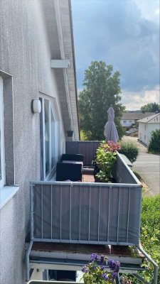 Gemütliche Kapitalanlage im Dachgeschoss eines 7 Familienhauses mit Balkon
