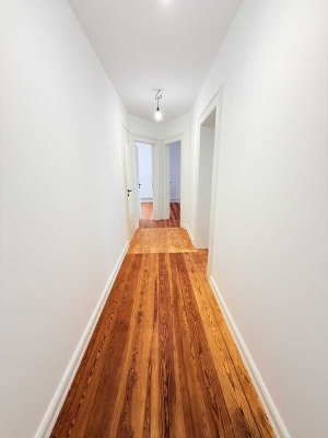 Charmante Altbauwohnung neu interpretiert - 3 Zimmer, Aufzug & hochwertiger Sanierungsstandard